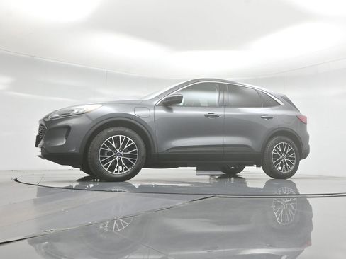 Used 2021 Ford Escape SE image 54