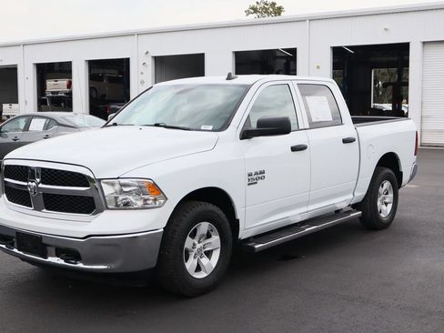 Used 2022 RAM 1500 Classic SLT w/ Electronics Group AWD/4WD image 5