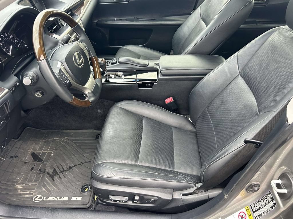 Used 2015 Lexus ES 350 w/ Luxury Package FWD image 16