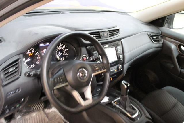 Used 2018 Nissan Rogue SV AWD/4WD image 14