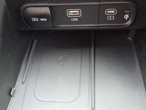Used 2025 Kia Telluride S FWD image 11