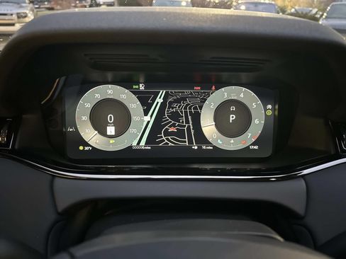 New 2026 Land Rover Range Rover Evoque S AWD/4WD image 13