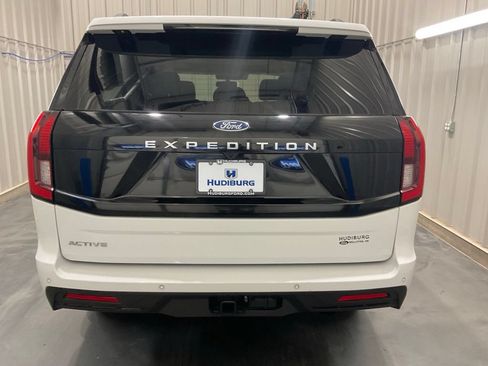 Used 2025 Ford Expedition Active AWD/4WD image 24