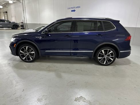 Certified 2023 Volkswagen Tiguan SEL R-Line image 5