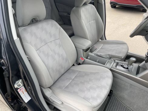 Used 2010 Subaru Forester 2.5X Premium w/ Popular Equipment Group 1A AWD/4WD image 37