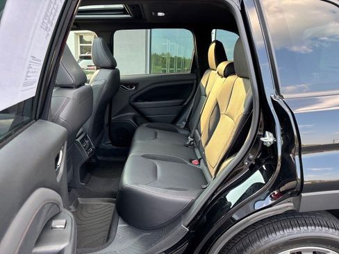 Certified 2025 Subaru Forester Touring w/ Popular Package - Touring AWD/4WD image 32