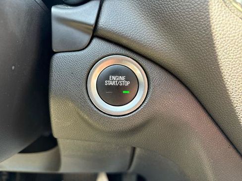 Used 2024 Chevrolet Equinox LT AWD/4WD image 22