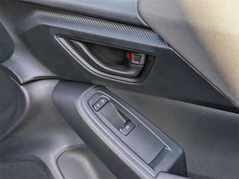 Used 2024 Subaru Crosstrek 2.0i Premium image 33