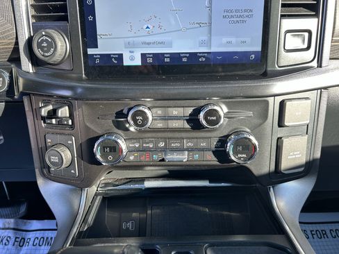 Used 2021 Ford F150 Platinum image 9