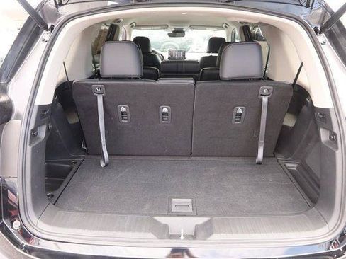 Used 2025 Honda Pilot EX-L image 7