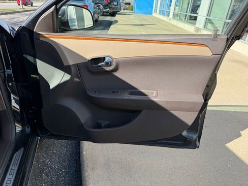 Used 2009 Chevrolet Malibu LT w/ HFV6 Engine Package image 42