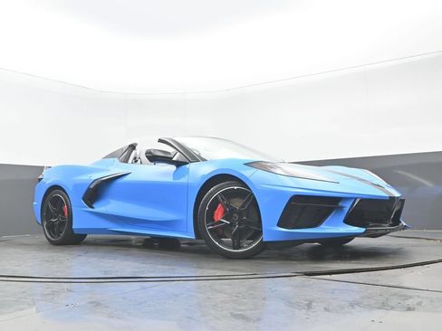 Used 2022 Chevrolet Corvette Stingray Premium Conv w/ Z51 Performance Package RWD image 28