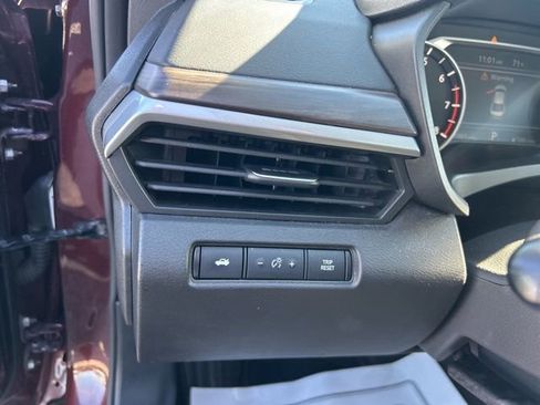 Used 2024 Nissan Altima 2.5 SV image 17