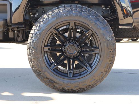 New 2025 Ford F250 Lariat w/ Lariat Ultimate Package AWD/4WD image 8