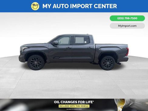 Used 2023 Toyota Tundra Platinum image 4