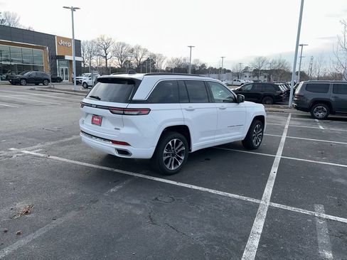 New 2024 Jeep Grand Cherokee Overland w/ Advanced Protech Group III AWD/4WD image 4
