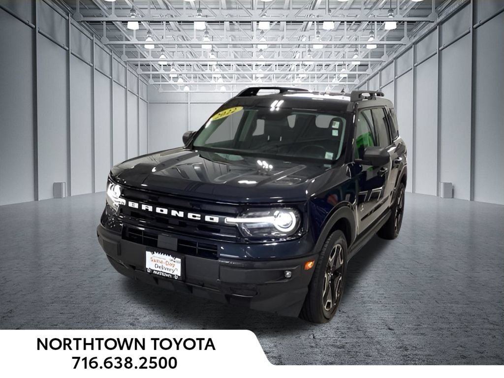 Used 2022 Ford Bronco Sport Outer Banks w/ Tech Package AWD/4WD image 1