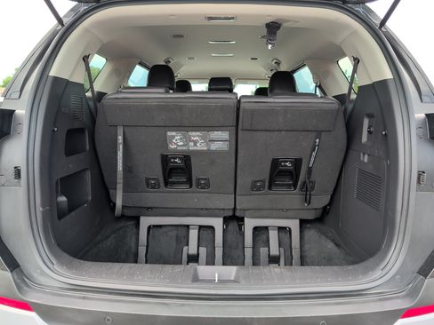 Certified 2026 Kia Carnival FWD image 18