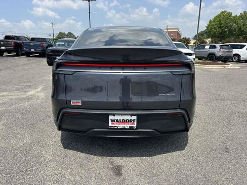 Used 2026 Tesla Model Y AWD image 5