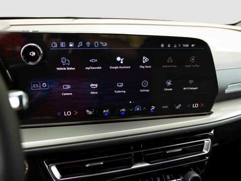 New 2025 Chevrolet Traverse LT image 17