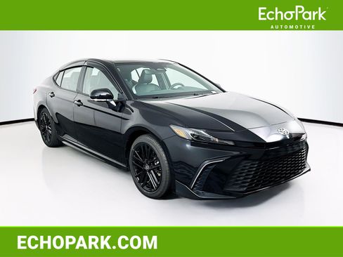 Used 2026 Toyota Camry SE w/ Multimedia Upgrade Package FWD image 1