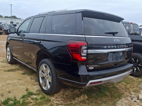 Used 2023 Ford Expedition Platinum image 4