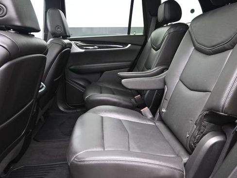 Certified 2020 Cadillac XT6 Premium Luxury AWD/4WD image 15