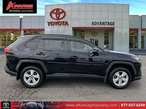 Certified 2020 Toyota RAV4 XLE w/ Convenience Package image 5