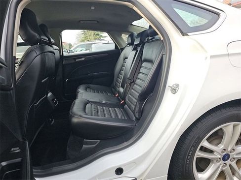 Used 2018 Ford Fusion SE w/ Equipment Group 602A image 10