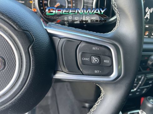Used 2018 Jeep Wrangler Unlimited Sahara AWD/4WD image 29