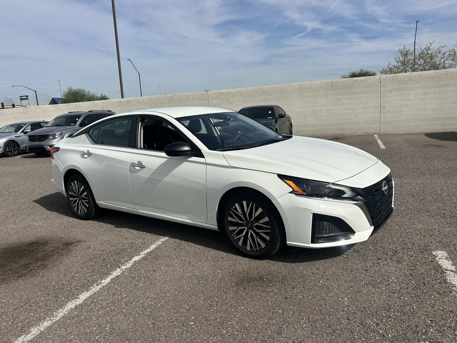 Used 2025 Nissan Altima 2.5 SV AWD/4WD image 7