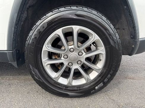 Used 2015 Jeep Grand Cherokee Limited image 6