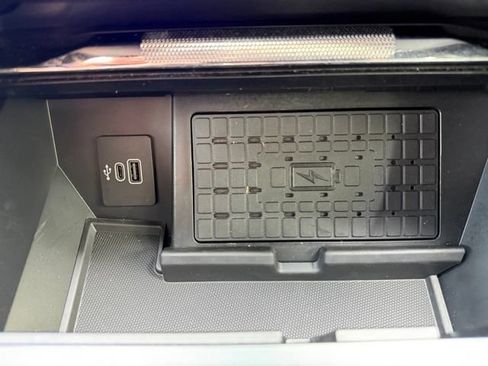 Used 2025 Ford F150 Platinum w/ Equipment Group 702A High AWD/4WD image 28