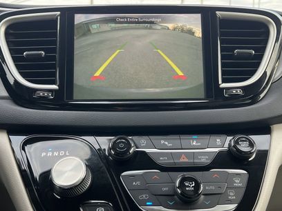 Used 2021 Chrysler Pacifica Touring-L