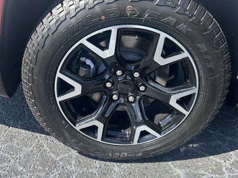 New 2025 Jeep Wagoneer Series II image 18