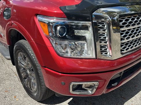 Used 2017 Nissan Titan Platinum Reserve image 39