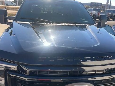 Used 2022 Ford F350 Lariat w/ Tremor Off-Road Package image 9