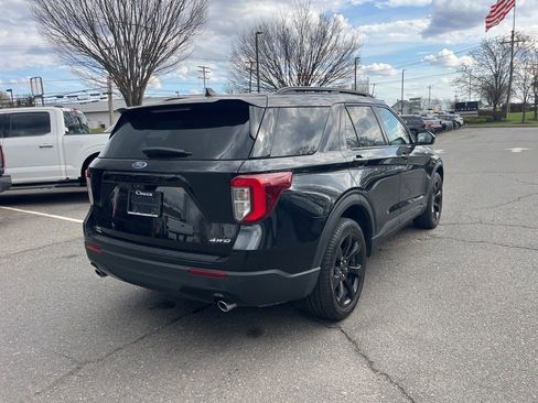Used 2023 Ford Explorer ST-Line image 4