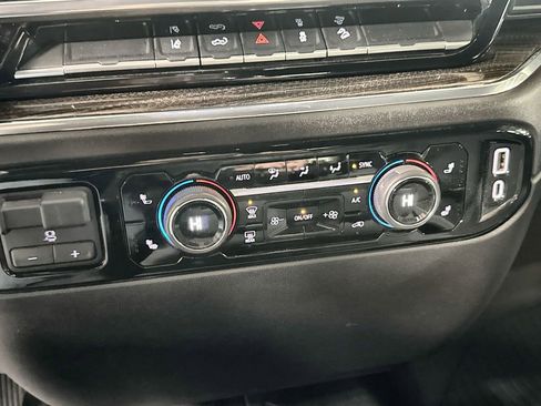 Used 2024 Chevrolet Silverado 2500 LT image 21