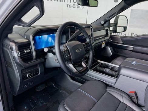 New 2026 Ford F250 Platinum w/ FX4 Off-Road Package image 3