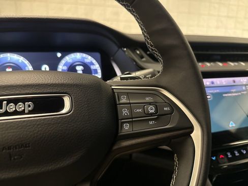 New 2026 Jeep Grand Cherokee L 4WD image 38