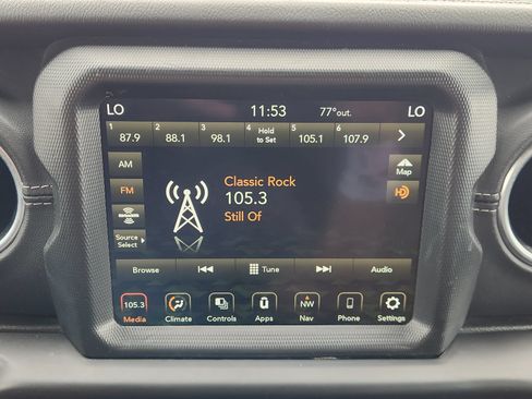 Used 2022 Jeep Wrangler Unlimited Sahara AWD/4WD image 20