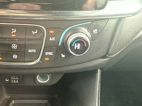 Used 2023 Chevrolet Traverse Premier w/ Redline Edition image 32