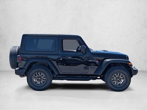 Used 2022 Jeep Wrangler Sport AWD/4WD image 4