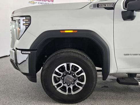 Used 2024 GMC Sierra 2500 SLT w/ SLT Premium Package AWD/4WD image 8