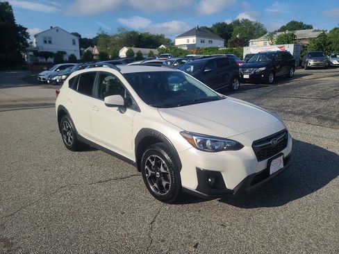 Used 2018 Subaru Crosstrek 2.0i Premium w/ Eyesight System image 9