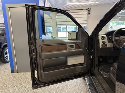 Used 2014 Ford F150 Lariat w/ Lariat Chrome Package AWD/4WD image 25