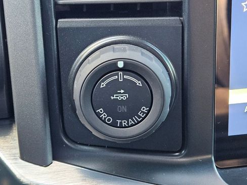 Used 2022 Ford F150 Lariat image 22