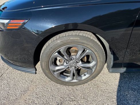 Certified 2023 Honda Accord EX image 11