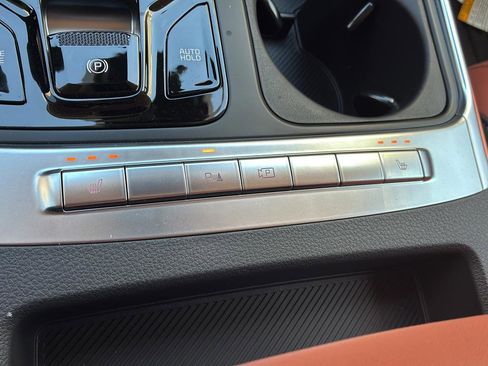 New 2026 Kia Carnival EX FWD image 36